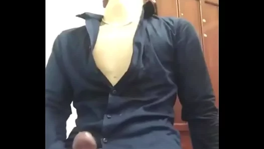 Xuan Truongs Steamy Solo Act: Deepthroating His Huge Hard-on – 18+