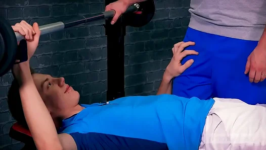 Enzo Mathis Brings Hot Twink Fire to the Gym Floor – Steamy Full Scene