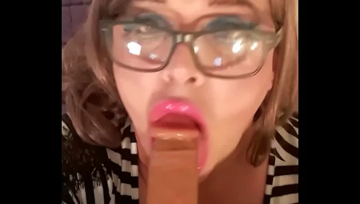 Deep Throat Glory: on a Massive 6 Silicone Dick – GayXXX