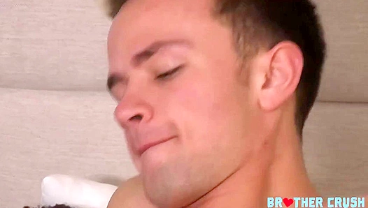 Fucking Hard: Zane Logan Takes Giant Dick for Maximum Pleasure – GayPornHub 18+