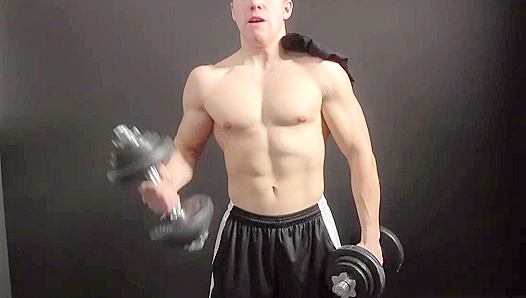 Ripped Muscle Stud Bares His Hot Body for Your Pleasure – EastBoys Seduction