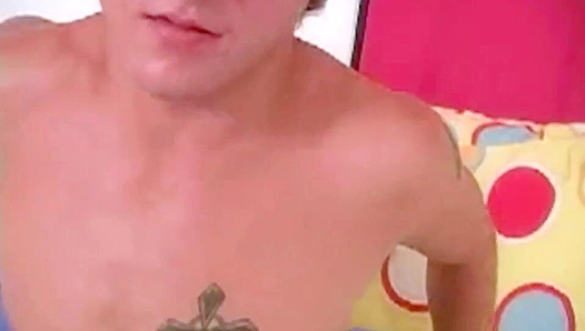 Kaleb Shows Off That Ass Before Joining a Steamy Group Jackoff – GayPornHub 18+