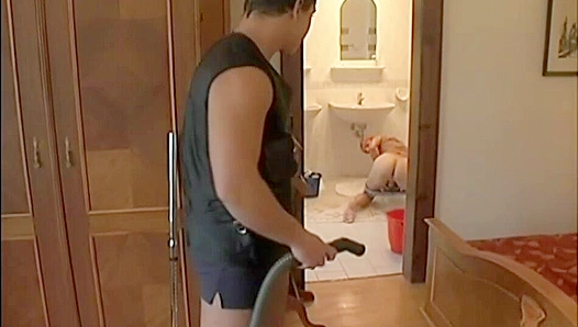 Blowing the Vac Then Begging for That Deep, Rough Pound – Staxus 18+