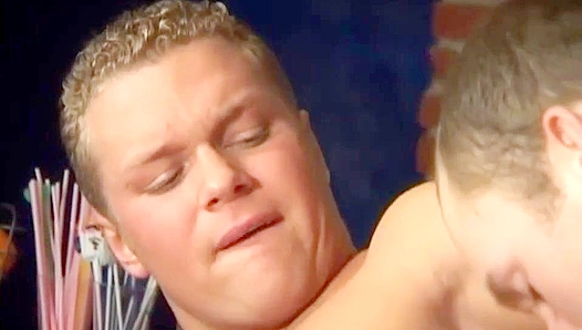 Hot Bar Tryst: Dragoslav Lazovic Goes Wild – Steamy Gay XXX Action