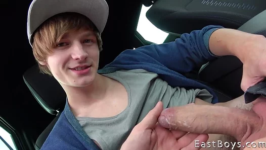 Steamy In-Car Blowjob: Antony Carter Takes Pleasure to the Edge – GayXXX 18+
