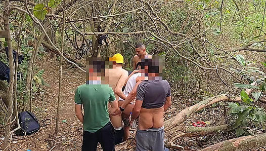 Sun-Drenched Park Fling: From Secret Meet-Up to Full-On Naked Orgy – BareBack Action 18+