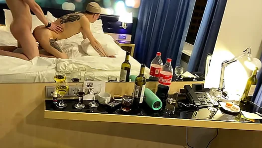 Rough First Ride: Skinny Hipster Gets Pounded by Thick Meat – GayPorns 18+