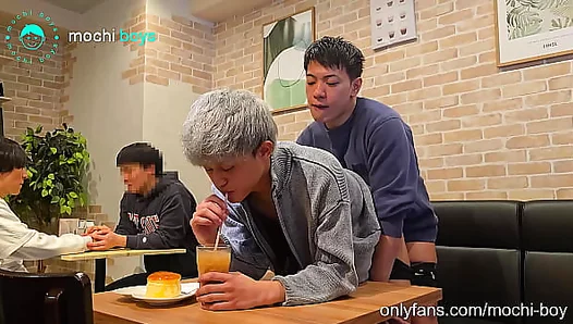 Blowjob Madness in Tokyo Caf – Hot Public Gay Action 18+