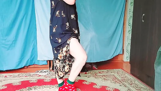 Blonde Glam Daddy Delivers MILF Energy in Tight Dress – Steamy Gay Youtuber Scene –