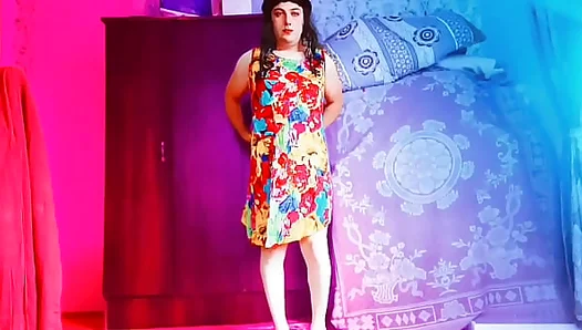 Juicy Booty tease! Femboy shows off his thick ass in naughtiest way – SexyGayBooty 18+