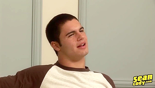 Chiseled Stud Scott Takes On Himself in a Hot Solo Session – GayXXXPorn 18+