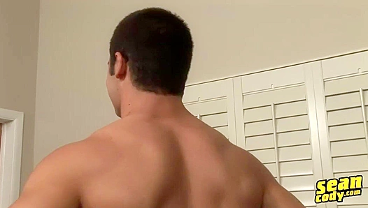 Chiseled Stud Scott Takes On Himself in a Hot Solo Session – GayXXXPorn 18+