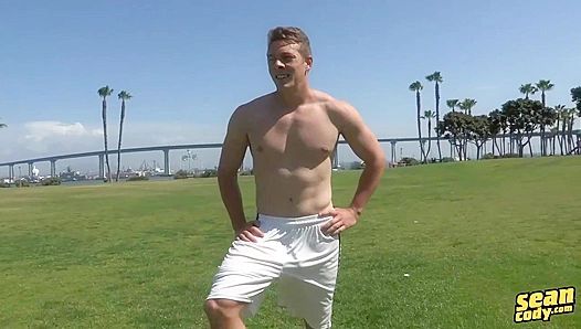 Muscle-Bound Jock Jacks Off His Rock-Hard Throbbing Dick – Sean Cody Exclusive