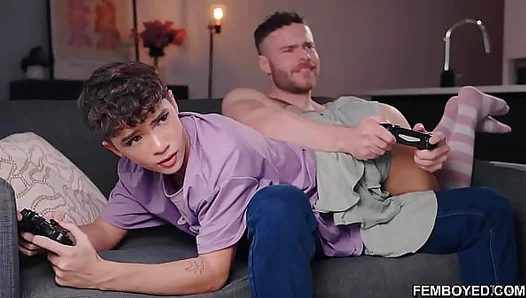 Femboy Sam Takes Deep Tongue Thrusting During Hot 69 Ride – NaughtyZone 18+