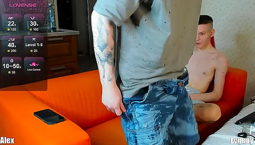 Slender Waist, Massive Load: This Horny Twinks Big Dick Hangs Low – HungTwinks 18+