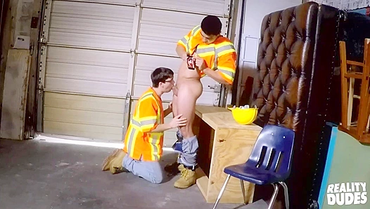 Hard Labor Fuck: Axel Kane Bends for Ripped Construction Stud – RealityDudes 18+