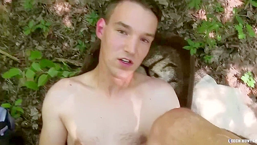 Hard Outdoor Ride: Wild Amateur Ass Gets Pounded Deep – XXX Gay