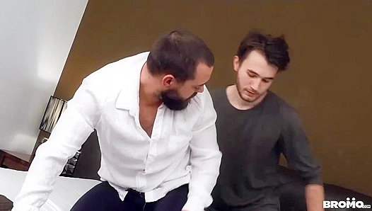 Horny Hairy Guys Collide in Steamy Bareback Fun – BromoUS 18+