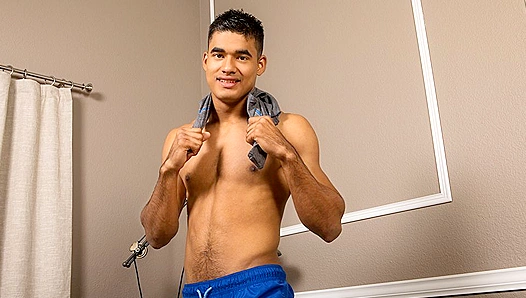 Marios Steamy Latin Blowbang Ends in a Huge Creampie Load – SeanCodyX