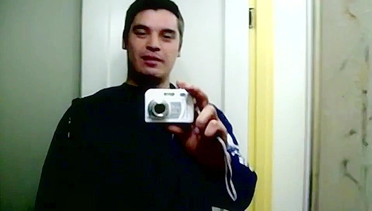Chubby Tony Flexes His Thick, Muscular Curves in Steamy Gay POV Scene – HotPride