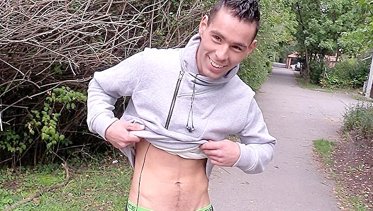 Horny Bear Rides Raw in Steaming Czech Glory Hole Session – CzechHunter