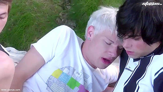 Blond Twink Gets Pounded by Hung Amateur Jocks – Steamy Group Ride – Staxus