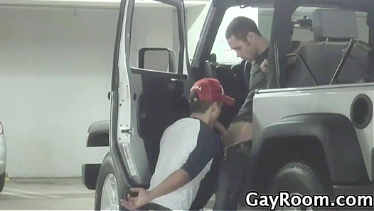 Bryce Starrs Horny Blowjob Surprise: Steamy In-Car Domination – GayXXX
